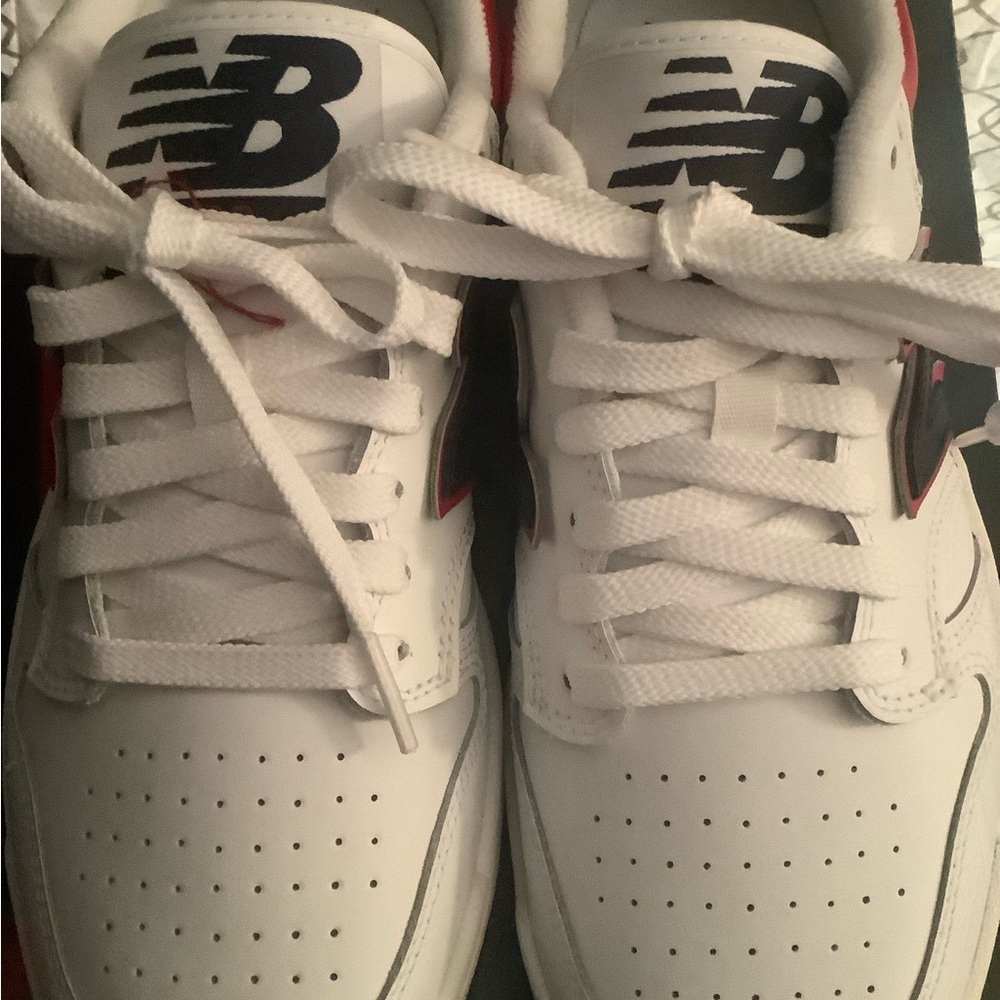 New Balance Men's White and Navy Sneakers